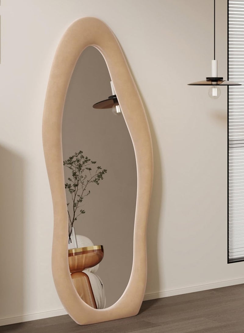 ديكور هيلز مرآة كاملة الطول - مرآة بتصميم عصري متموج غير منتظم مع إطار من قماش مخملي بيج، ومرآة قابلة للطي مع حامل وخيار التثبيت على الحائط لغرفة النوم وغرفة المعيشة وغرفة الملابس - Image 4