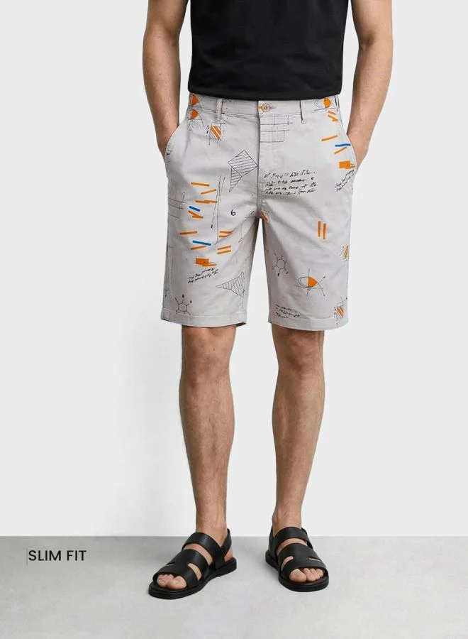 ذا انديان كراج كو Men Slim Fit Doodle Printed Side Pocket Mid-Rise Chino Shorts