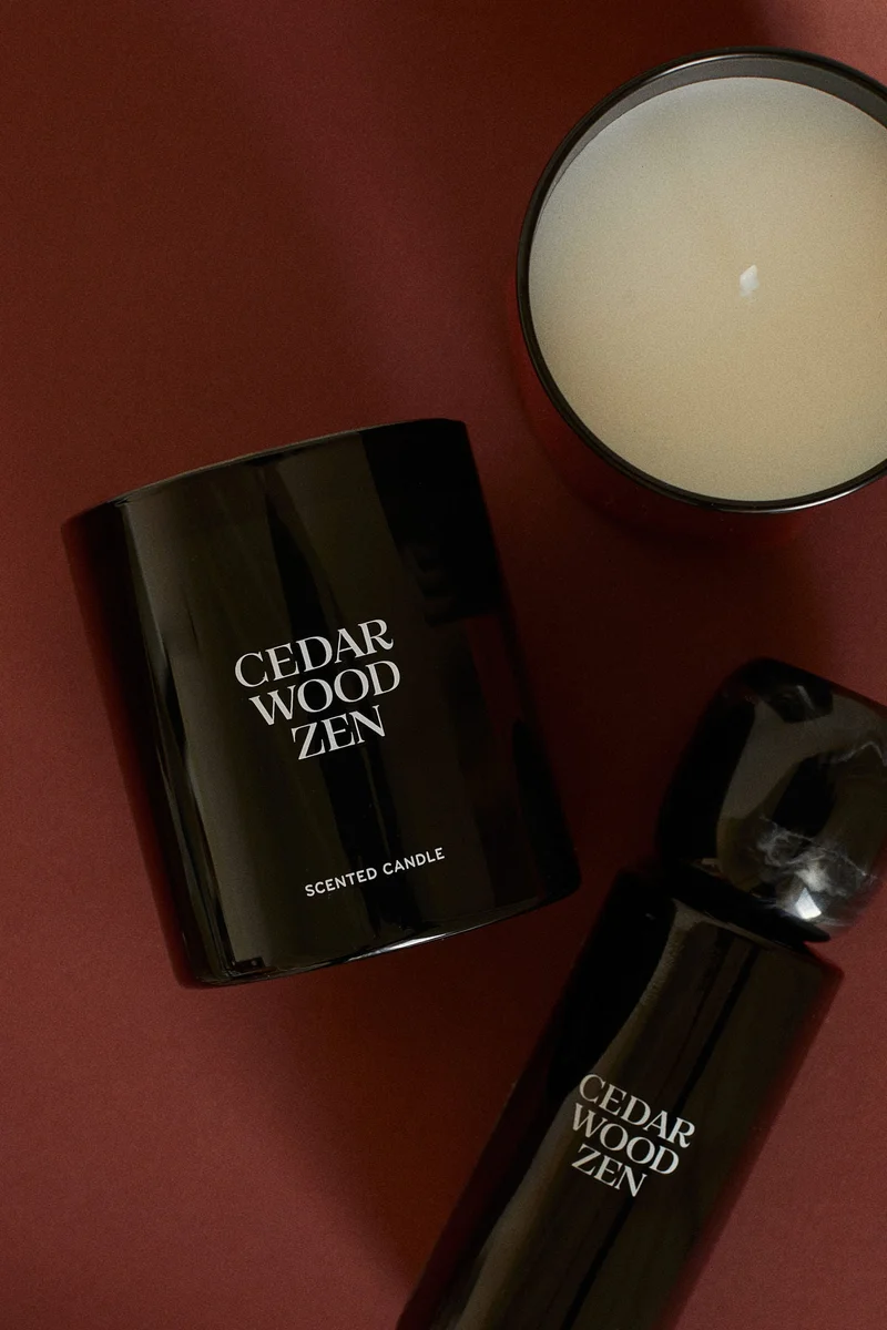 اتش اند ام شمعة معطرة في حامل زجاجي