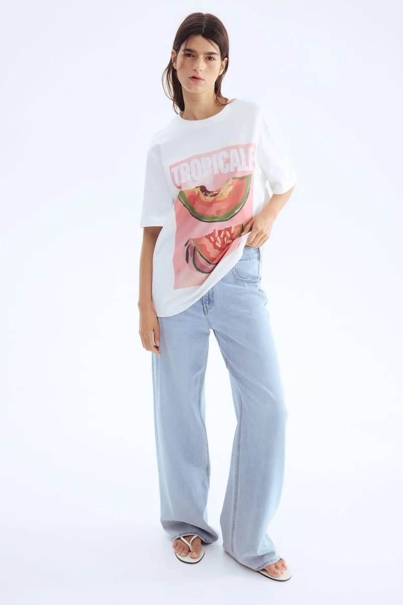 اتش اند ام تي-شيرت مزيّنة بالخرز