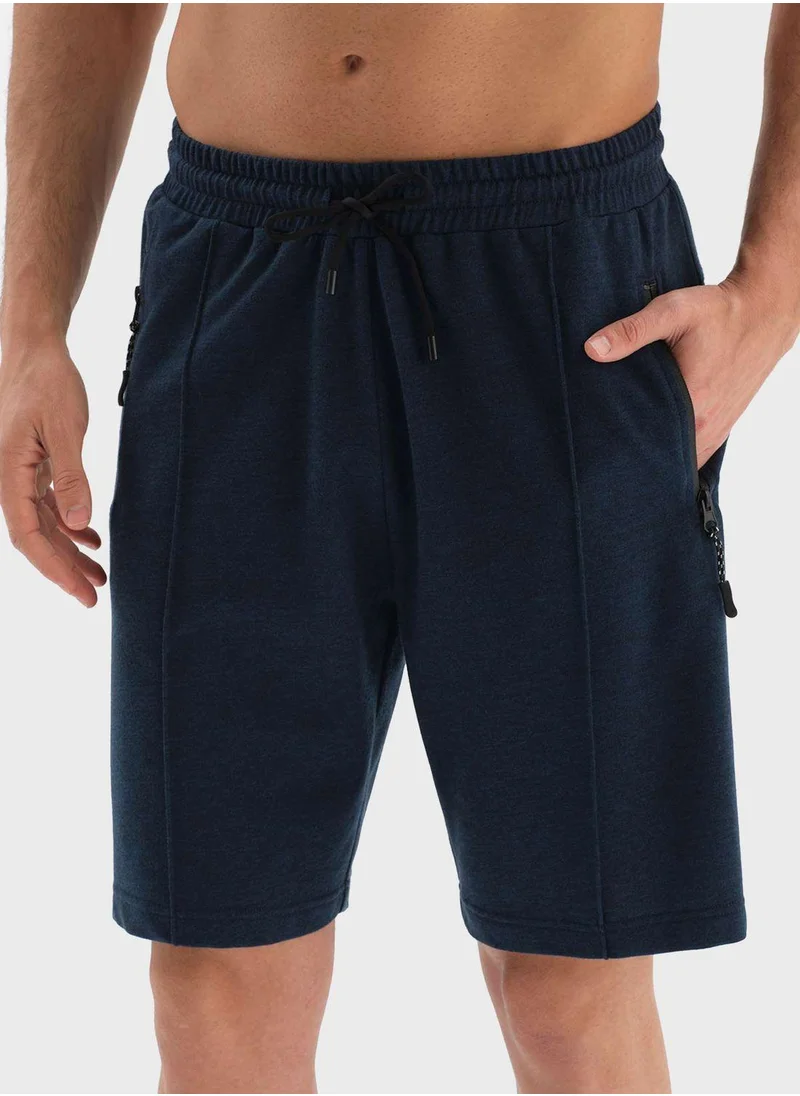 داجي Essential Shorts