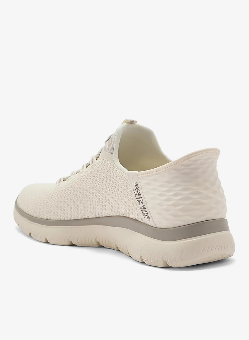 SKECHERS SUMMITS
