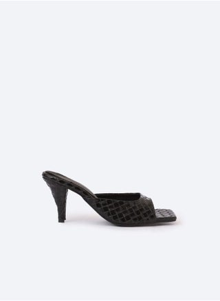 Square-Toed Slipper Heels In Verne Texture Leather With 7cm Middle Heel. - pzsku/Z4123A9EAACE80C20F9DDZ/45/_/1734949762/9a338a8b-210d-4346-9900-9b12809ae869