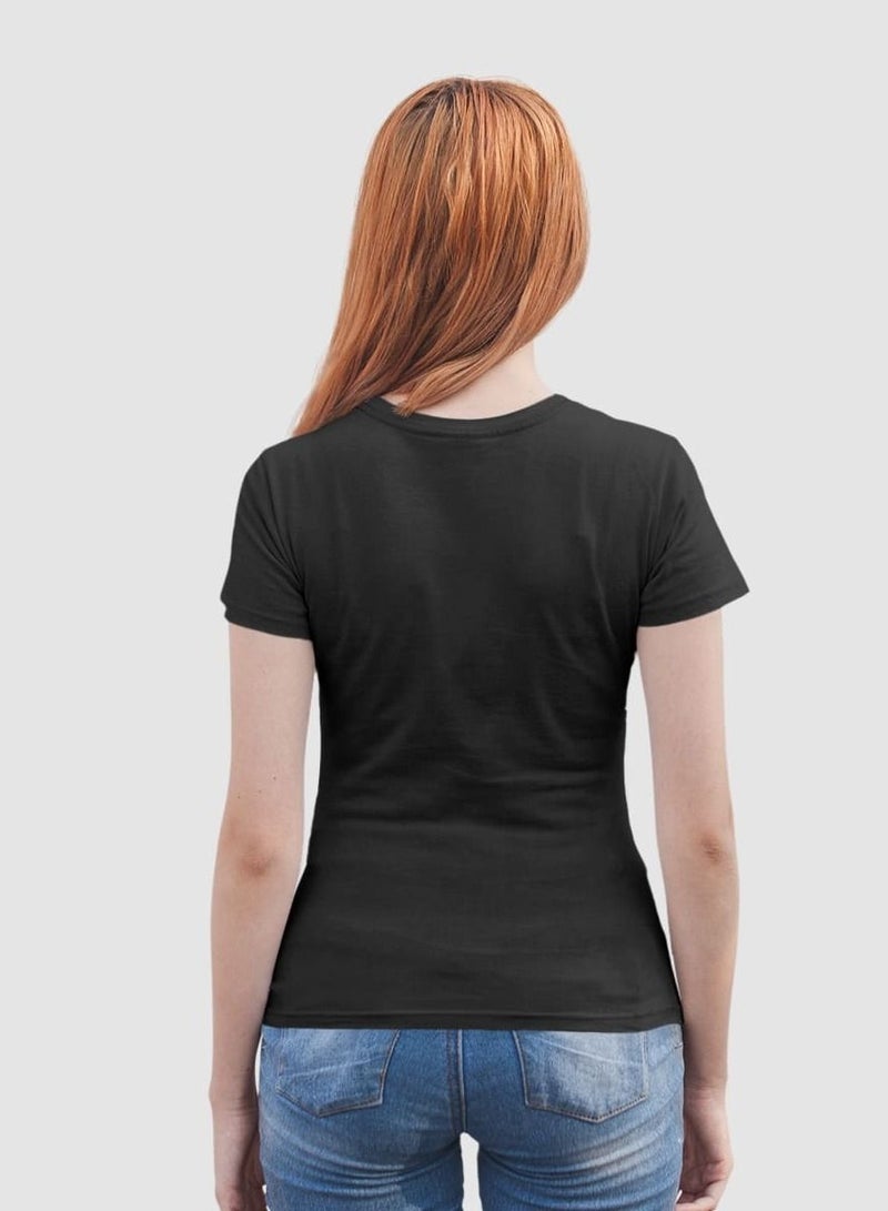 MERCH سكر، توابل، وكل شيء جميل - تي شيرت مطبوع للنساء - Image 2