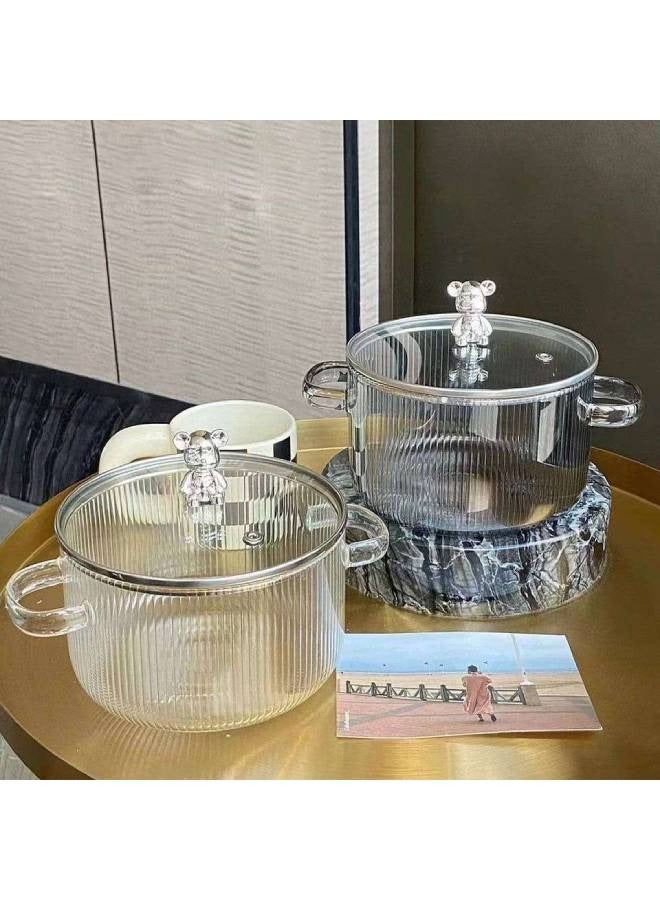 حلة بايركس شفافة بغطاء زجاجي شفاف وتصميم دبدوب فضي أنيق، تجمع بين الجمال والوظيفة، مثالية للتقديم والطهي، مقاومة للحرارة وآمنة للاستخدام في الفرن والميكروويف وغسالة الصحون.  - Image 3