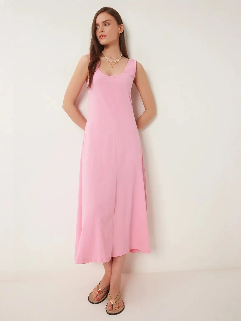 السعادة في إسطنبول ISTANBUL U Collar Midi Dress
