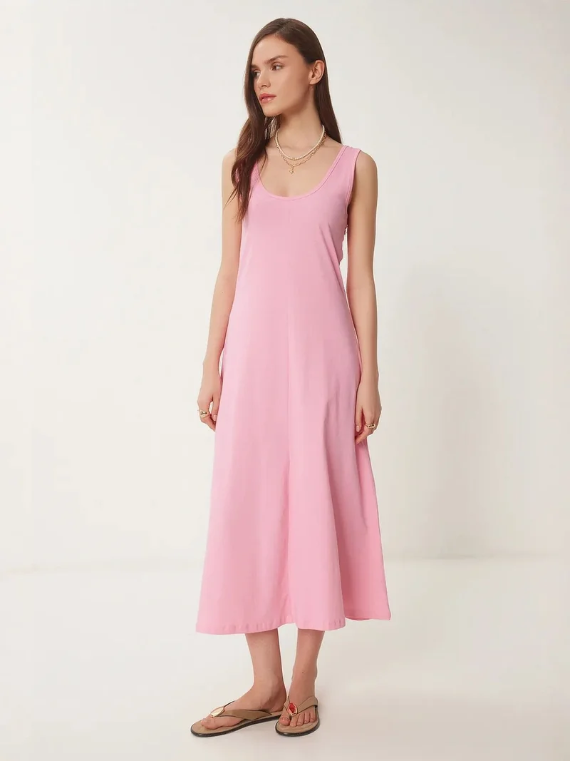 السعادة في إسطنبول ISTANBUL U Collar Midi Dress