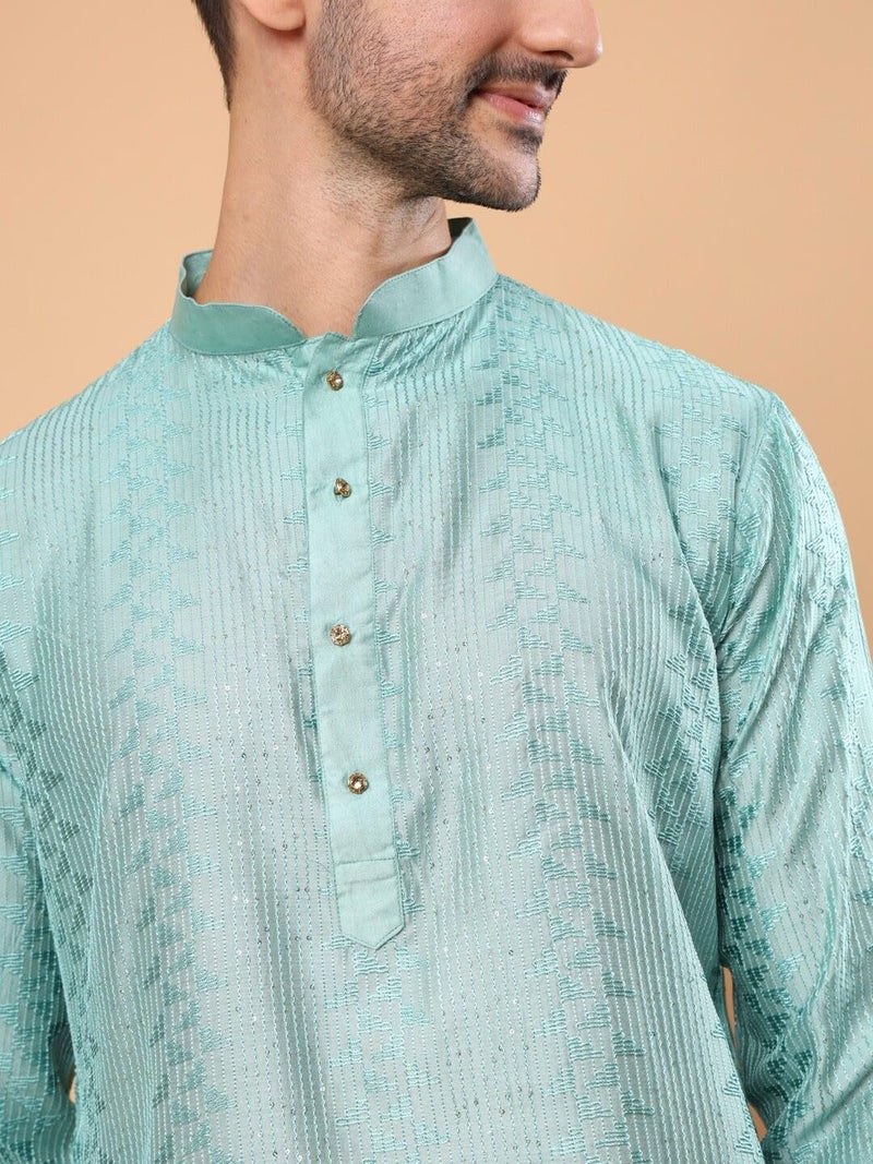 SWAGG INDIA كُرتا رجالي من مزيج الرايون مزين بالتطريز والترتر | ملابس تقليدية - Image 2