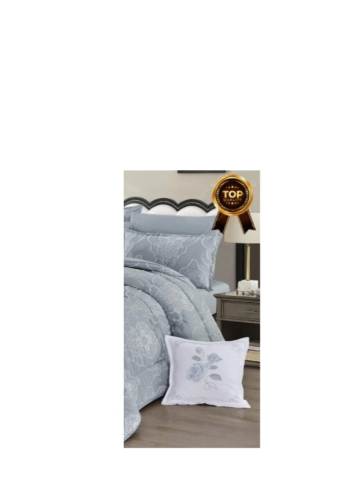 A luxurious, royal double comforter set with an engraving pattern to add beauty and elegance to your room - pzsku/Z412AC1CA3736B725DC8EZ/45/_/1736872330/e2073534-8565-4641-9a43-968d4454909e