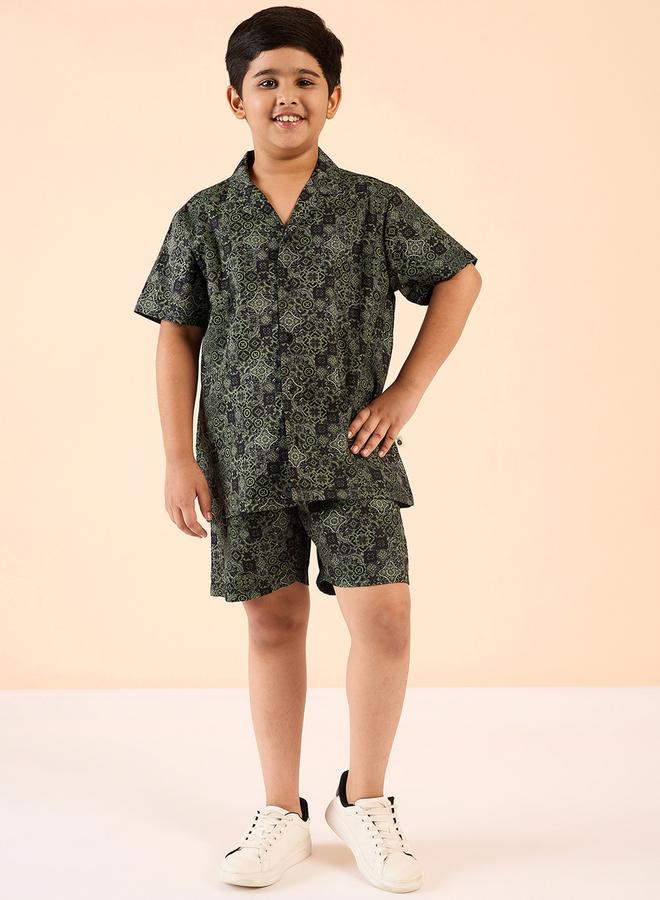 Stylo Bug Boys Green Printed Rayon Shirt And Shorts Set - Image 1