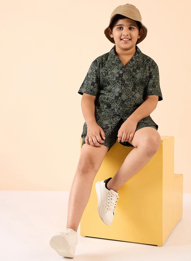 Stylo Bug Boys Green Printed Rayon Shirt And Shorts Set - Image 2