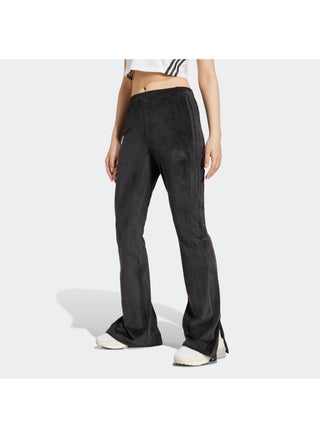 Tiro 3 Stripe Flared Leggings - pzsku/Z412C772DE59DE7A29A50Z/45/_/1734423987/aede9e99-0250-418e-8ecf-ebffe6caab72