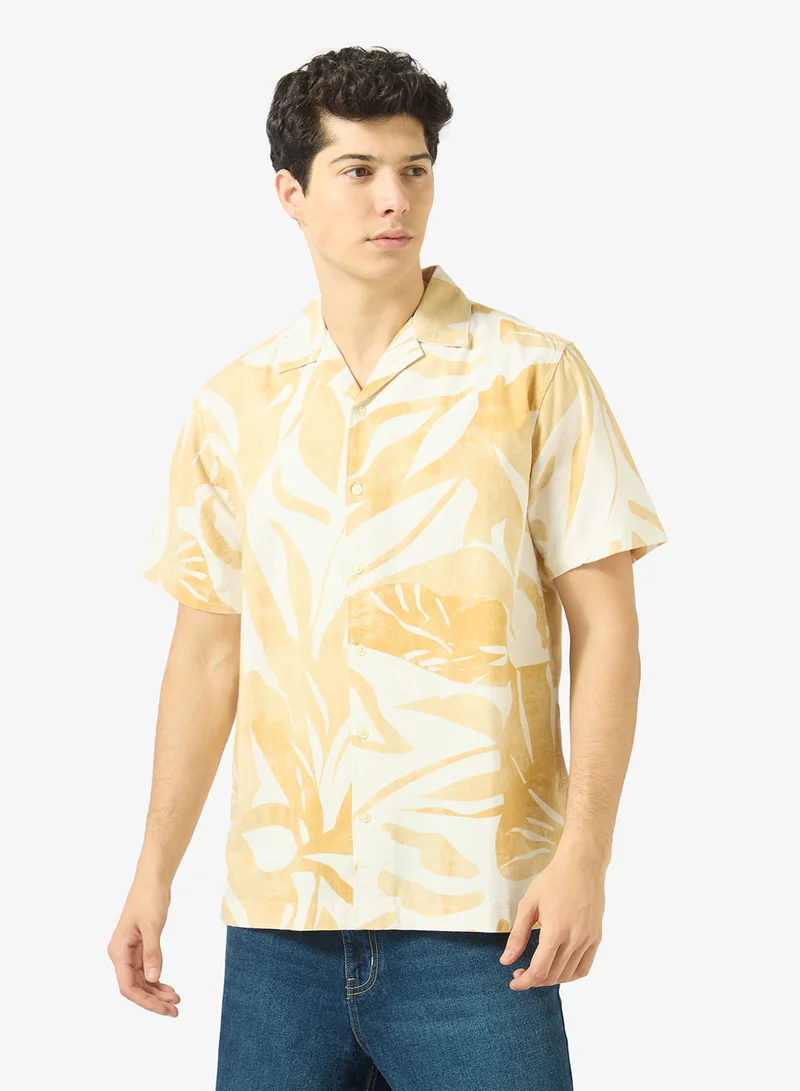 ريبلز مع نمشي Mens Resort Collar Shirt