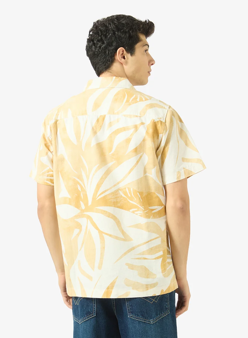 ريبلز مع نمشي Mens Resort Collar Shirt