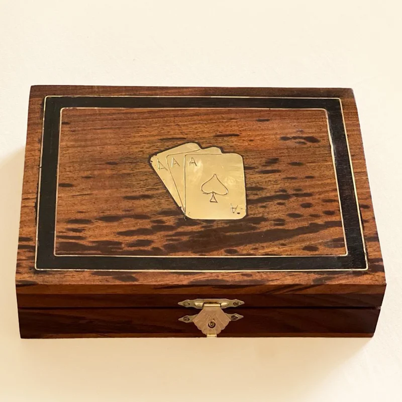 Casa Quesera handmade solid wood brown playing card box with 2 golden card deck with lock