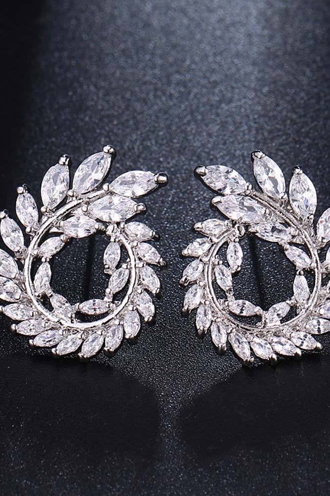 Rwnq Luxury Laurel Wreath Design Platinum Earrings, adorned with sparkling zircon stones and featuring a 925 sterling silver post – an elegant and eye-catching hoop earring, perfect for soirées and special occasions. An ideal gift for women. #Accessories #Jewelry #Women'sAccessories  - Image 5