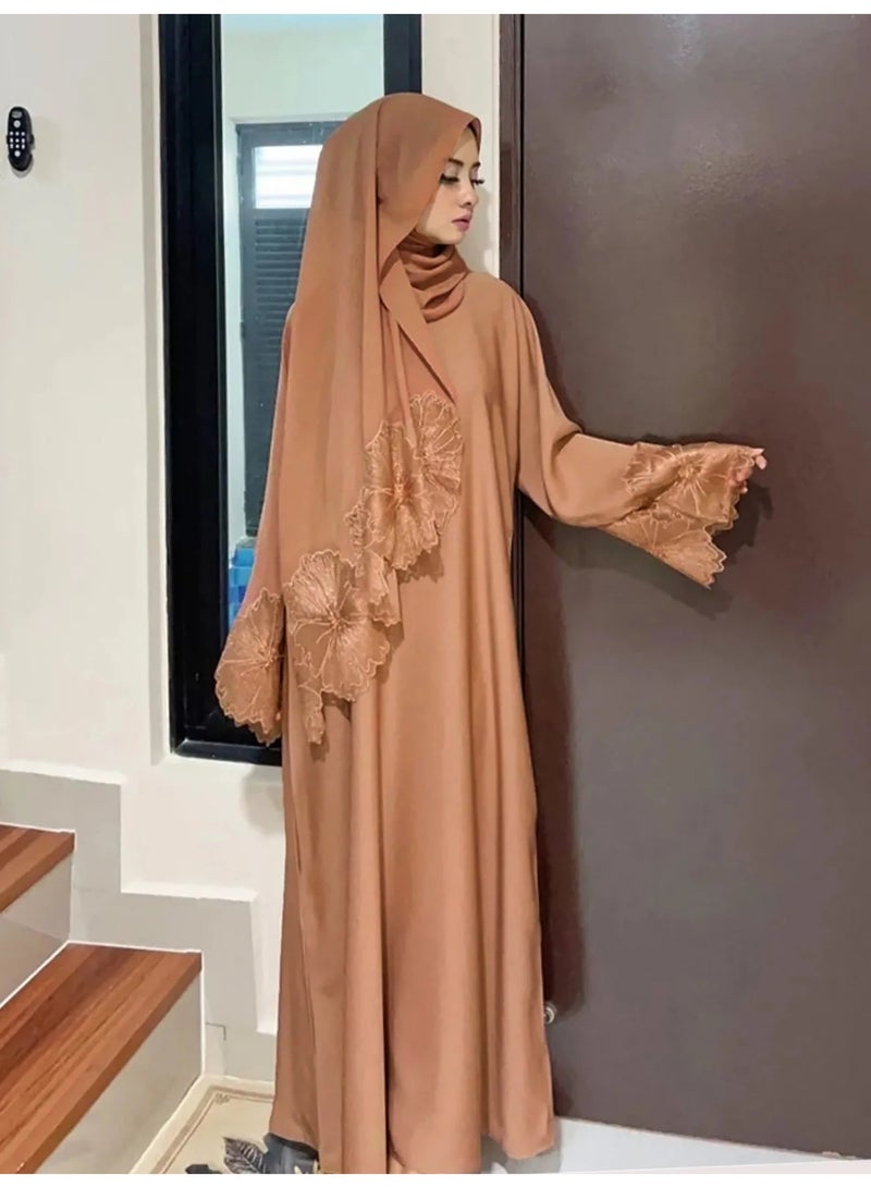 2 قطعة - فستان روب نسائي بلون صلب مع التطريز الزهري وحواف من الدانتيل مع غطاء رأس مطابق - Image 3