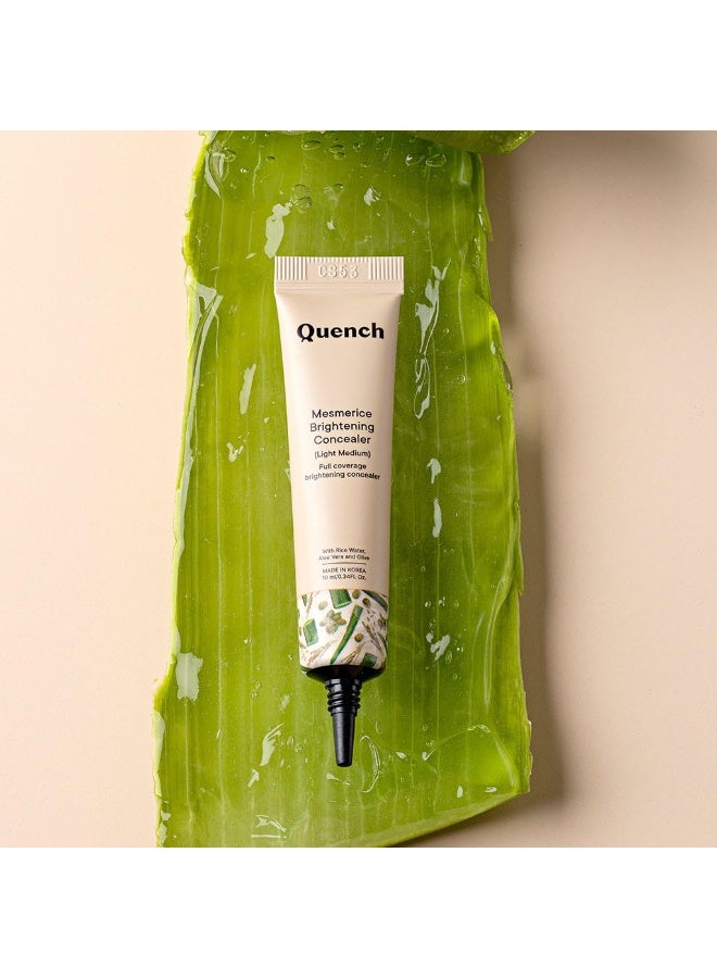 كوينش QUENCH BOTANICS خافي عيوب كريمي طبيعي ومُفتّح للبشرة، غني بماء الأرز والألوفيرا - مناسب لجميع أنواع البشرة | يُخفي الهالات السوداء ويُفتّح منطقة تحت العينين | (درجة فاتحة متوسطة)، 10 مل - Image 4