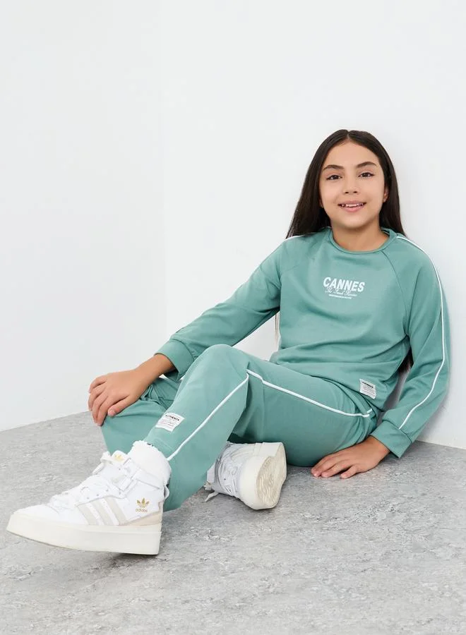 Styli Styli Teen Green Printed Sweatshirt and Pants Set
