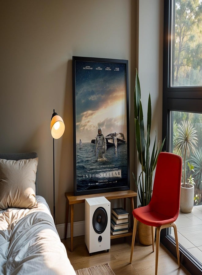 Waltractive ملصق سينمائي كلاسيكي مؤطر من فيلم Interstellar - طباعة فيلم خيال علمي لكريستوفر نولان - لوحة جدارية لتزيين المنزل والمكتب - متوفر بمقاسين: 33×23 و 48×33 سم - Image 2