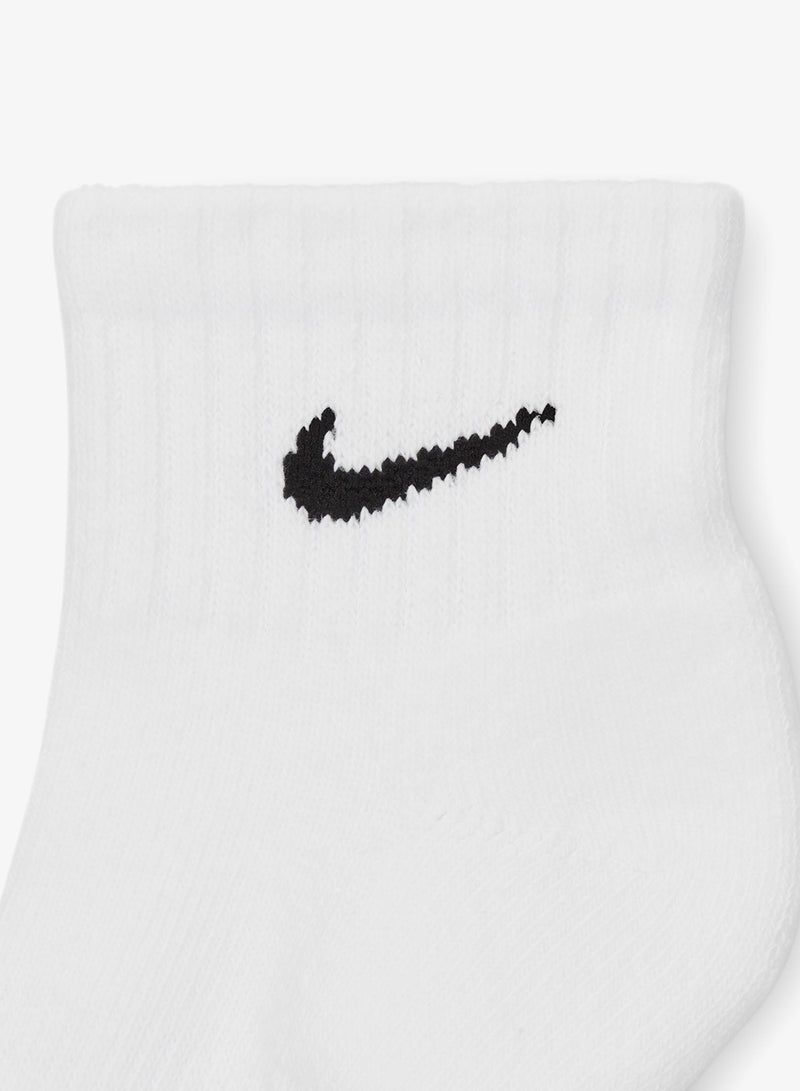 نايكي جوارب كاحل مبطنة يومية للشباب  أزواج - Image 5