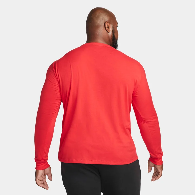 Nike Men's Sportswear Club T-Shirt