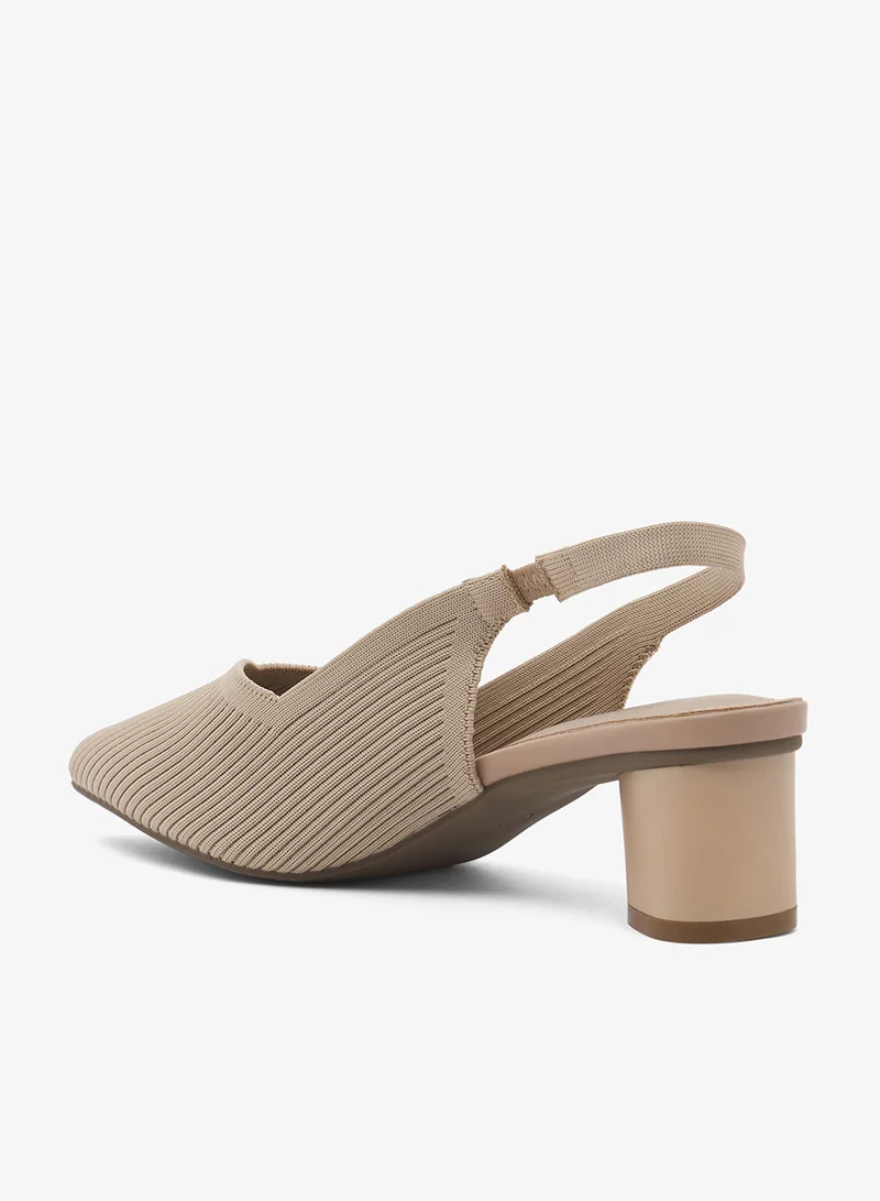 THE BROWN classic pumps