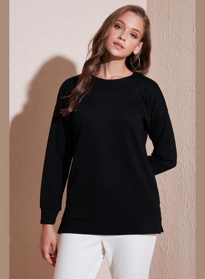 ليلا ليلا سويت شيرت نسائي بقصة واسعة وياقة دائرية من قماش المودال