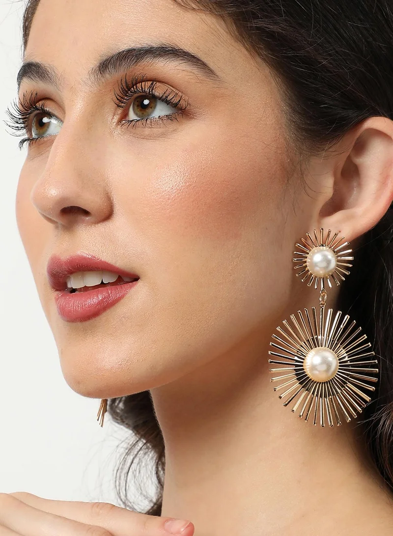 سوهي قرط متدلي من اللؤلؤ المطلي بالذهب