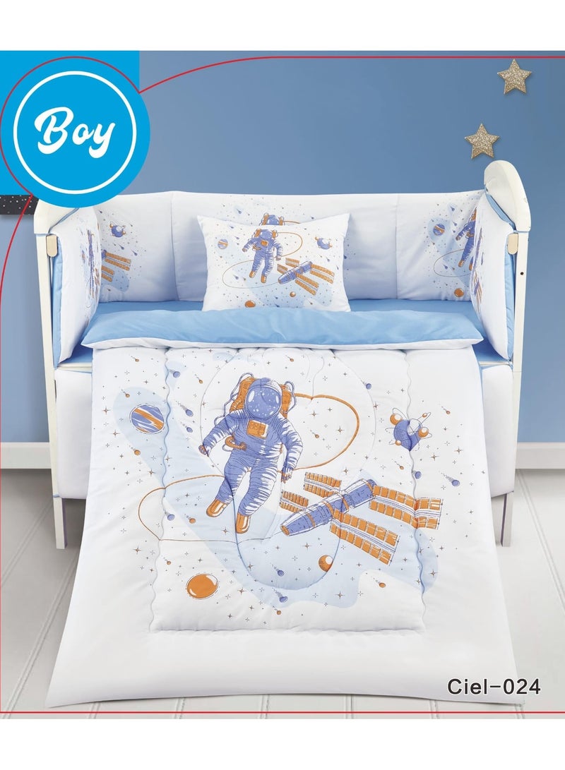 مفرش حاجز اطفال طقم مكون من 5 قطع مقاس-لحاف حشوة ثابتة مقاس ( 90×145) سم الشرشف  مقاس ( 110 ×160) سم كيس مخدة مقاس ( 45×35) سم حاجز للطفل مقاس ( 33×130) سم حاجز للطفل مقاس ( 33×300) سم