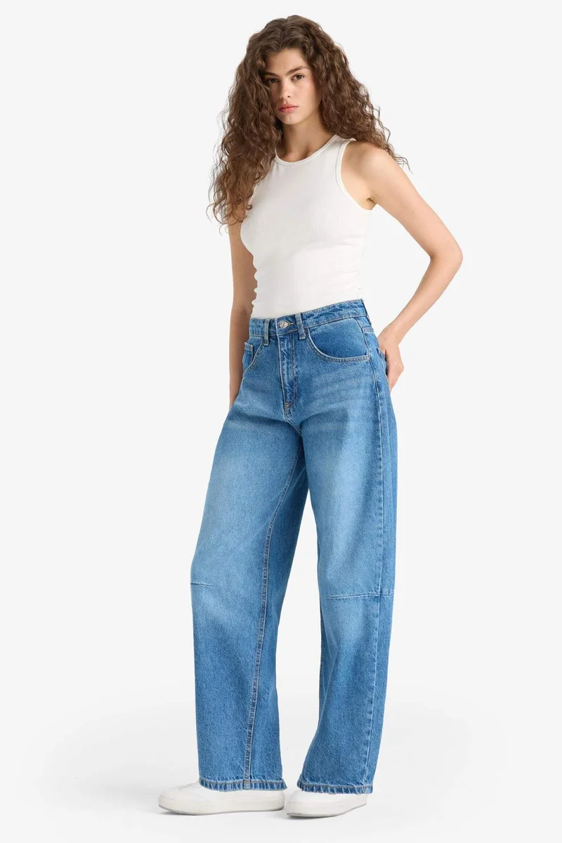 ديفاكتو Barrel Fit Regular Waist Ankle Length Jeans