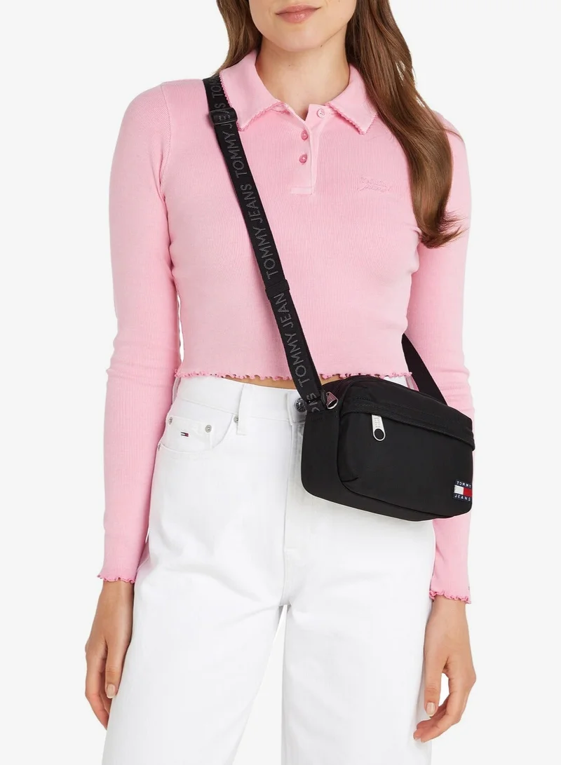 تومي جينز حقيبة كروس بودي بشعار