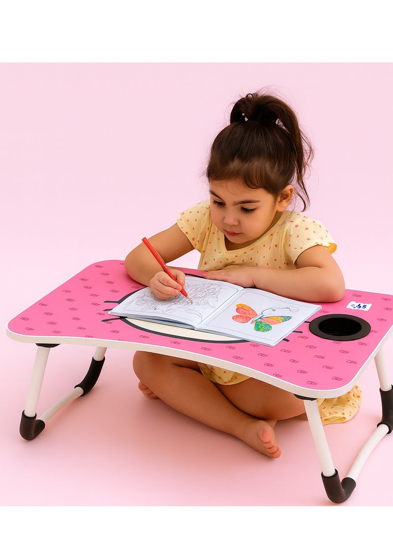 هالو كيتي طاولة لابتوب قابلة للطي بتصميم هيلو كيتي | طاولة دراسة وكتابة وألعاب خفيفة | طاولة سرير لتناول الطعام | خفيفة الوزن مع حامل كوب وثابتة على جميع الأسطح | مناسبة للأطفال والكبار - Image 2