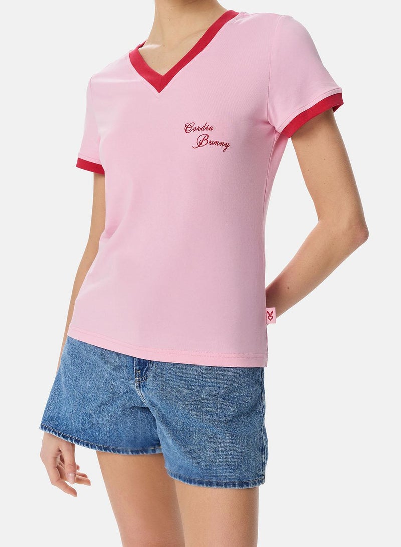 Cardio Bunny تي شيرت كارديوا باني على شكل حرف V - Image 3