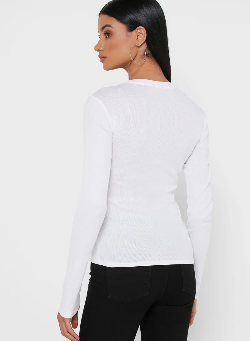 GUESS Icon Logo T-Shirt