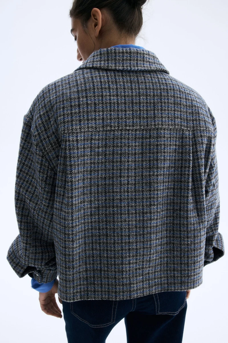 اتش اند ام جاكيت بقصّة فضفاضة