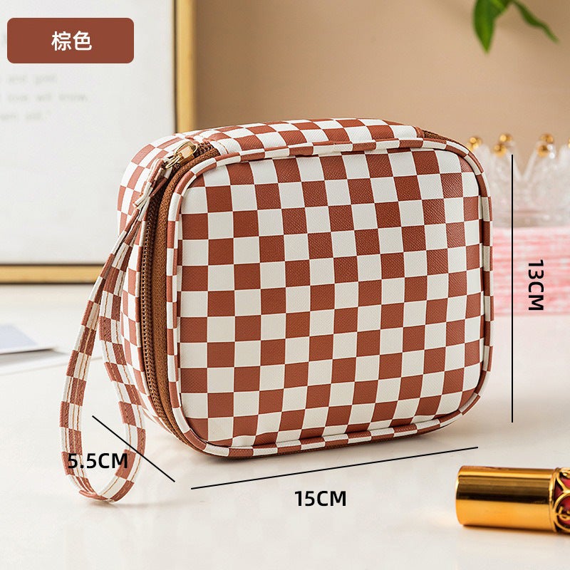 Beilian sanitary napkin storage bag high-value small size portable lipstick storage bag travel aunt towel storage bag wholesale BROWN CHECK