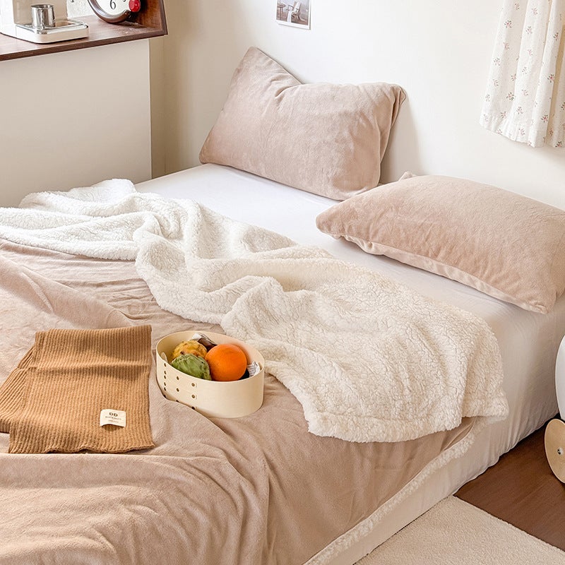 Scandinavian Style Checkerboard Blanket Milk Velvet Blanket Sofa Blanket Nap Blanket Air Conditioning Blanket Fluffy - Image 1