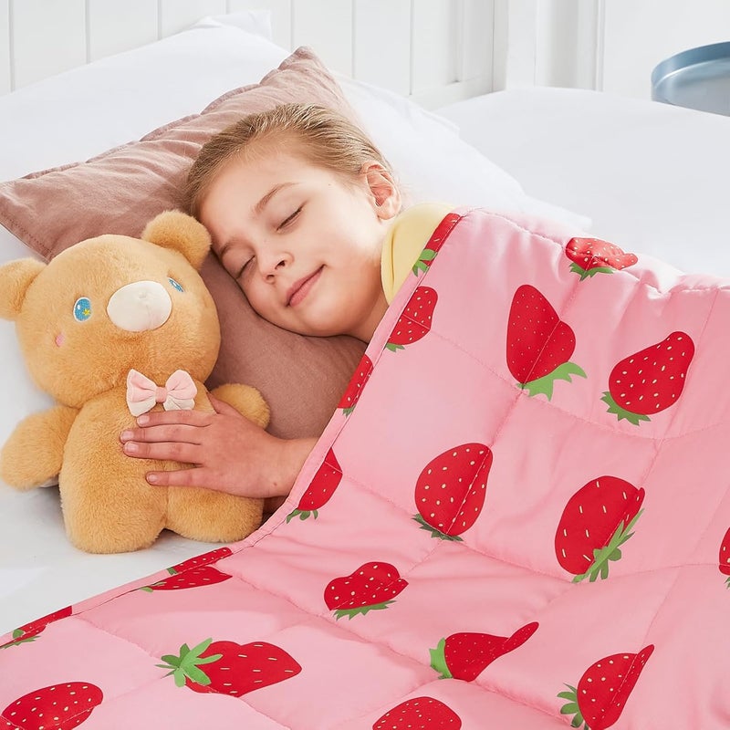 HOSUKKO بطانية مزودة بوزن - بطانية خفيفة بوزن 2 رطل بلون فراولة بنفسجي - بطانية صغيرة الحجم تنفسية (36 * 48 بوصة، 2 رطل) - Image 1