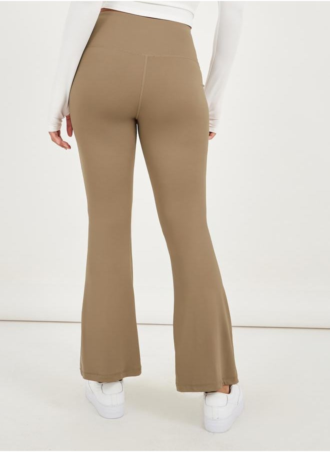Styli Broad Waistband Basic Flared Leggings  - Image 4