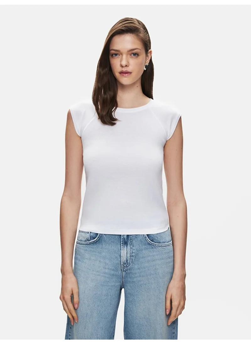 ال تي بي White T-Shirt