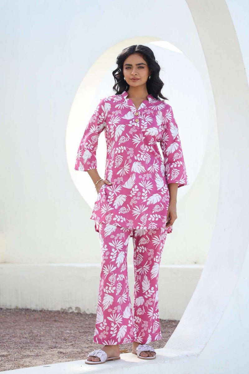 Label Flavia طقم زهور وردي للنساء - Image 1