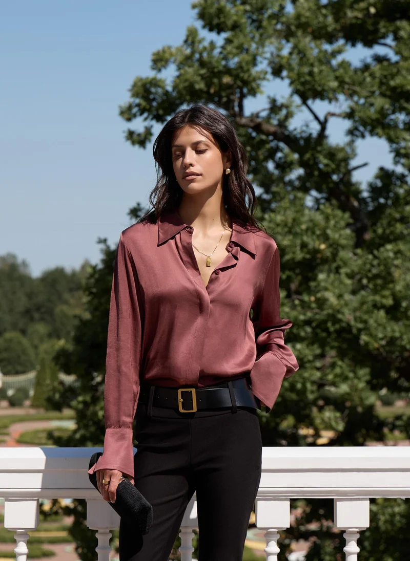 Lichi Satin shirt with concealed buttons