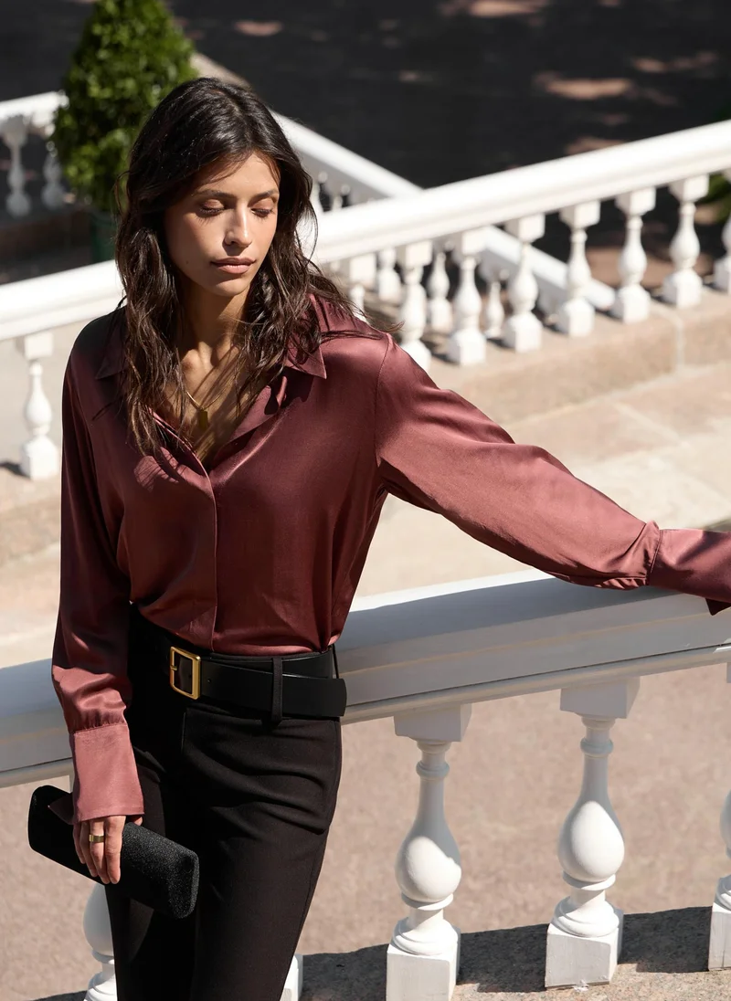 Lichi Satin shirt with concealed buttons