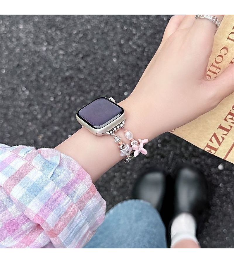 سوار ساعة أنيق مصنوع يدويًا من المعدن، متوافق مع Apple Watch Series Ultra/SE/11/10/9/8/7/6/5/4/3/2/1، مقاسات 38 مم، 40 مم، 41 مم، 42 مم، 44 مم، 45 مم، 46 مم، 49 مم، بتصميم كلب البالون الأبيض اللطيف. - Image 4