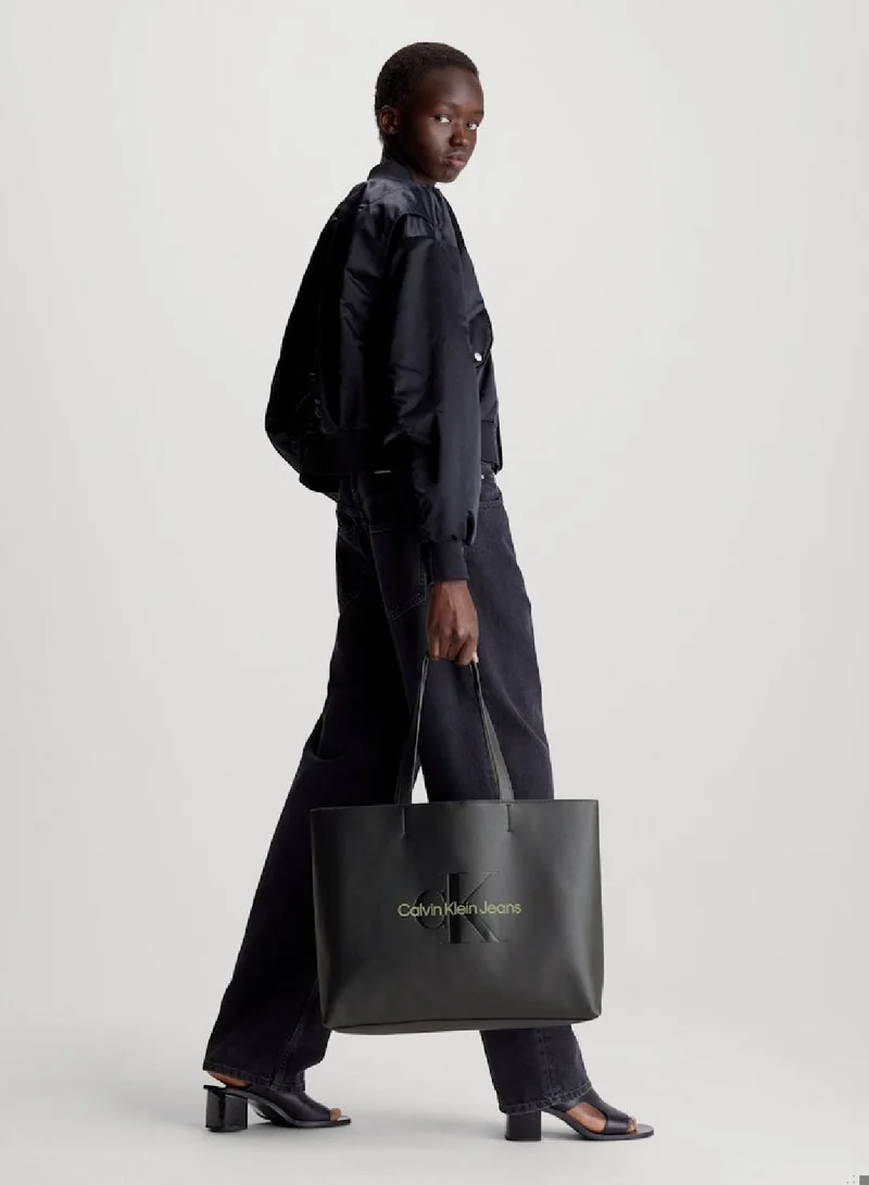 Calvin Klein Jeans Women's Slim Tote Bag -  smooth faux leather exterior, Black