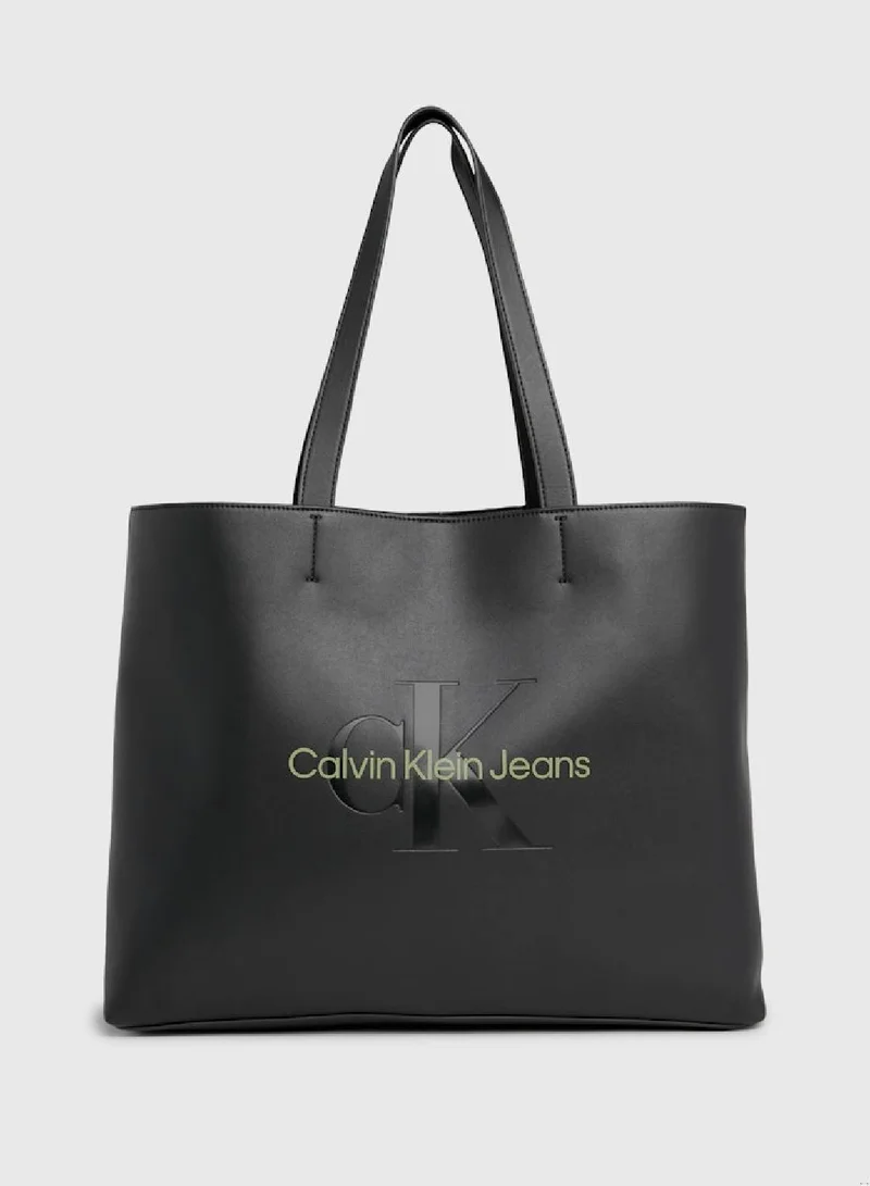 Calvin Klein Jeans Women's Slim Tote Bag -  smooth faux leather exterior, Black
