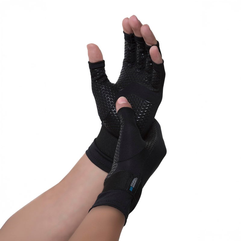 Copper Fit ICE Compression Gloves Infused with Menthol, Black, Small/Medium - Image 1