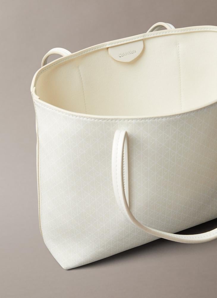 CALVIN KLEIN Aop Small Tote Bag - Image 4