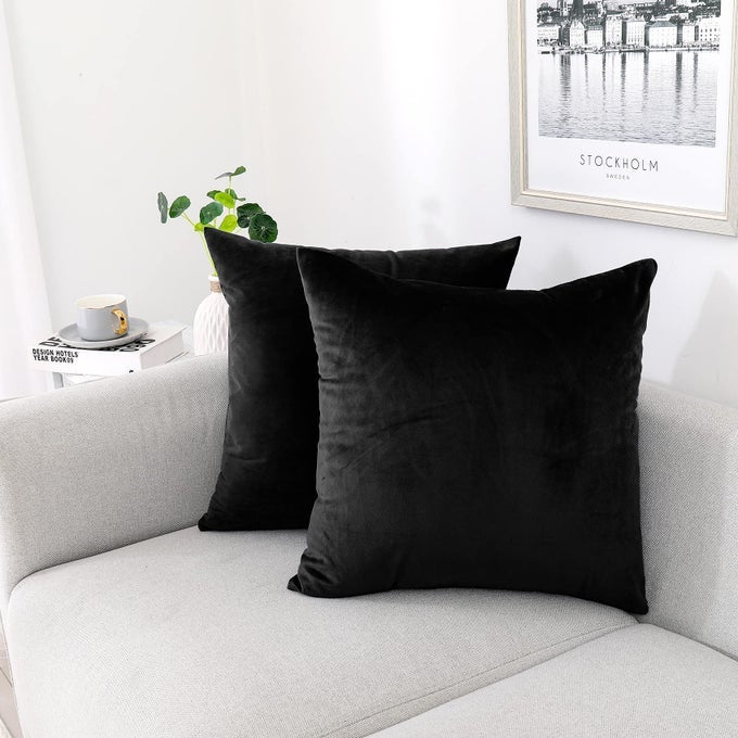 DECORATIVE THROW PILLOW COVERS PACK OF 2 VELVET THROW PILLOW CASES FOR COUCH PILLOWS COVER BEDROOM LIVING ROOM OUTDOOR PILLOW COVERS 12X12 INCH BLACK